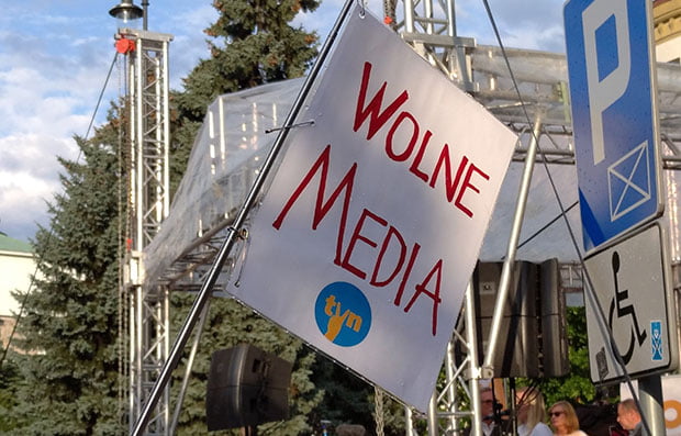 Odkrycie oburzone po uchwaleniu przez polski parlament kontrowersyjnej ustawy medialnej |  Aktualności